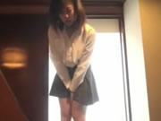 日本少女喺底褲內放尿